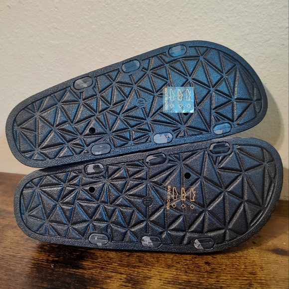 ASOS Wide Fit Double Buckle Leopard Footbed Sandals - Picture 4 of 7